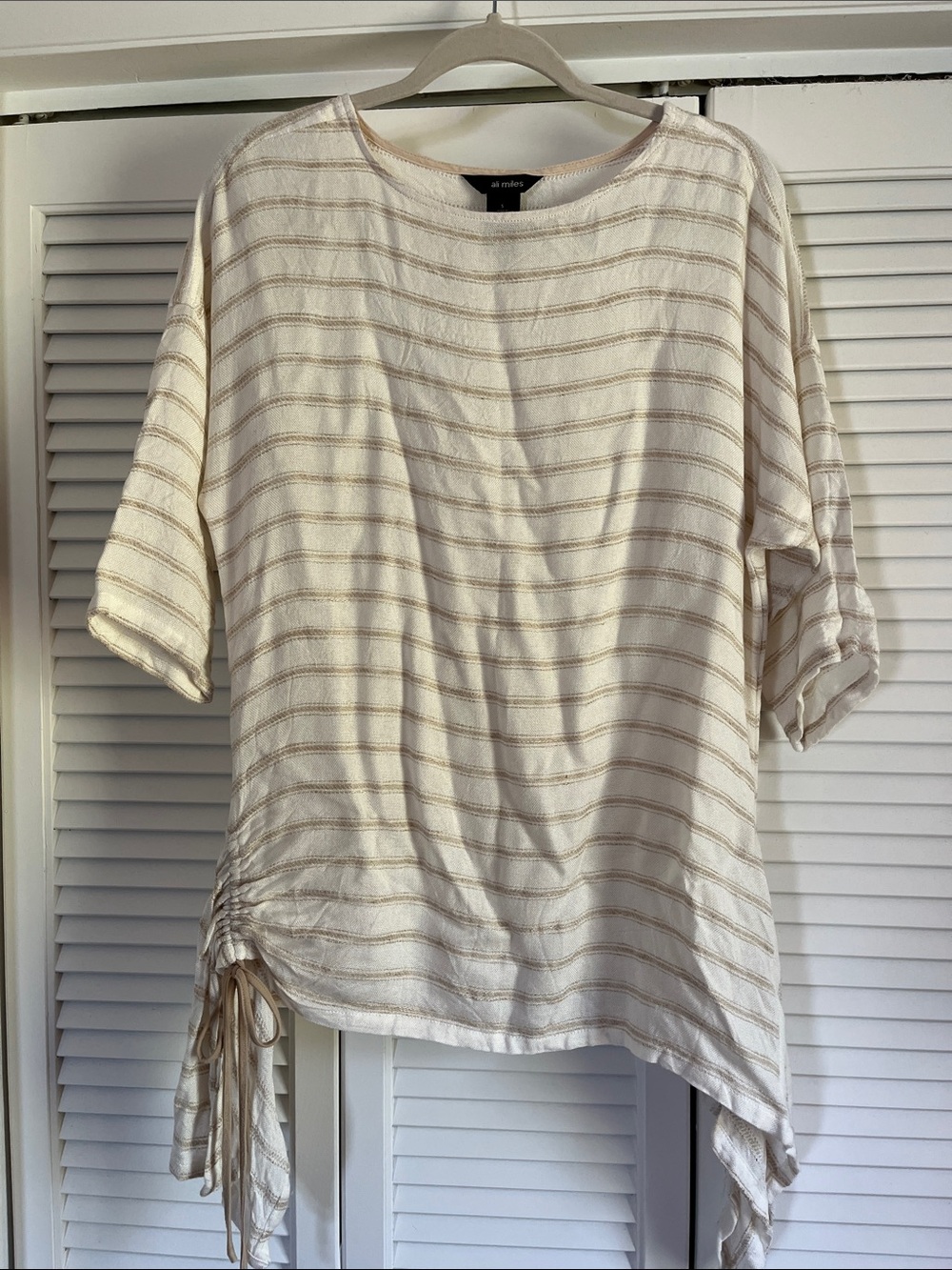 Ali Miles Cream and Tan Striped Short-Sleeve Drawstring Tunic